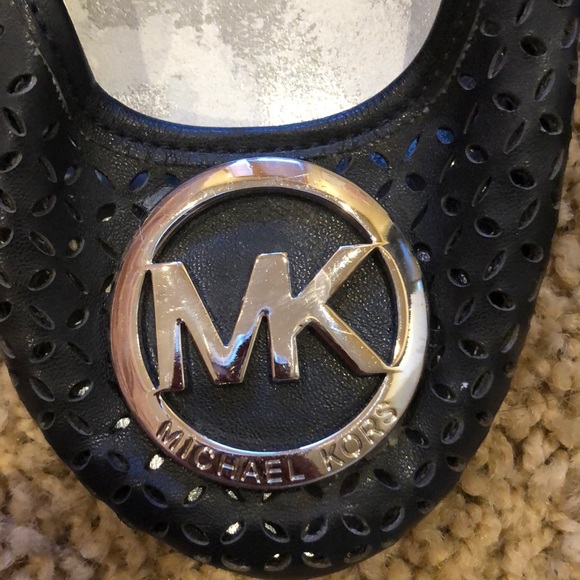 Micheal Kors Girl’s Flats - Picture 3 of 7